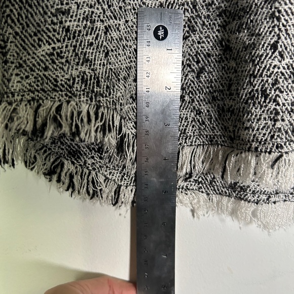 IRO Brand black and white knit top with fringe size EU 38 / US medium - Picture 10 of 11